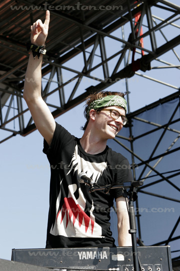 Matt + Kim at Jelly NYC's McCarren Park Pool Party