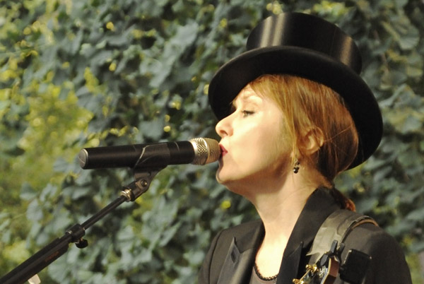 Suzanne Vega at the 2013 Mad. Sq. Music: Oval Lawn Series