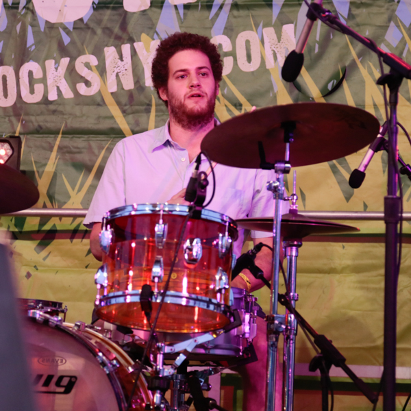 August 6, 2015: Yuck and U.S. Girls perform at the final Hudson RiverRocks show of the summer at Pier 84 in New York City. Mandatory Credit: Tear-n Tan 2015 © Tan.  All Rights Reserved.